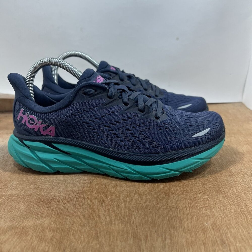 Women’s HOKA Clifton 8 Running Shoes Size 7.5